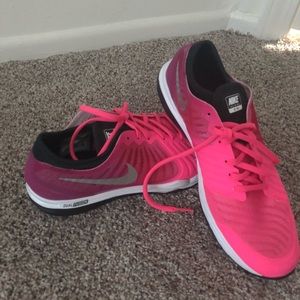 Nike Shoes - size 8.5